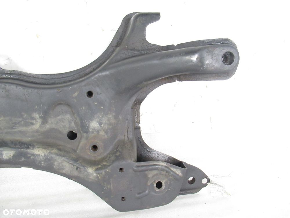 SANKI PRZÓD TOYOTA COROLLA Verso E12 2.0 D-4D - 4