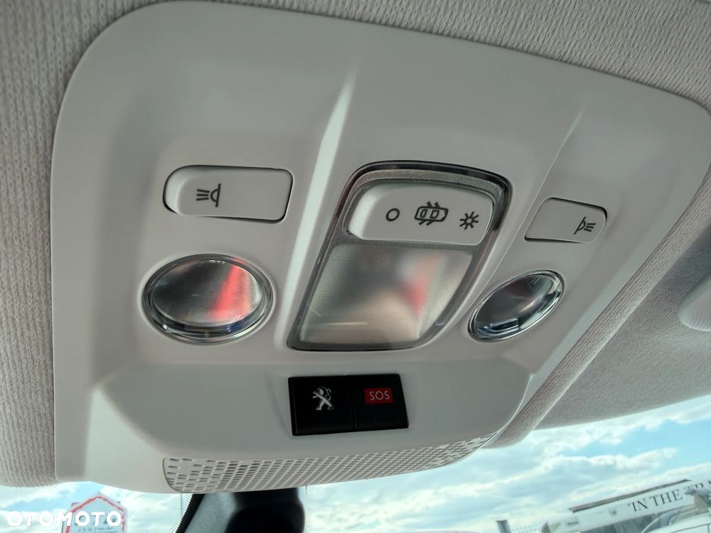 Peugeot 208 1.2 PureTech Allure S&S EAT6 - 23