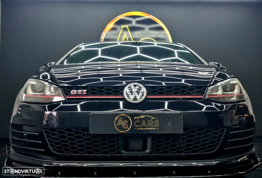 VW Golf - 45