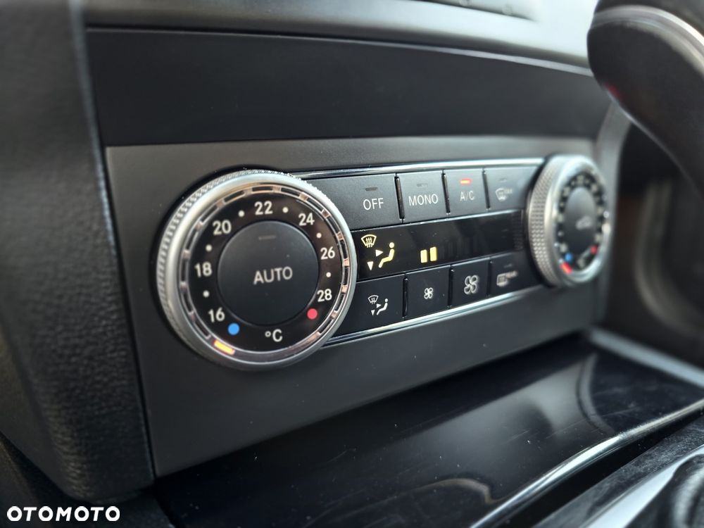 Mercedes-Benz GLK - 29