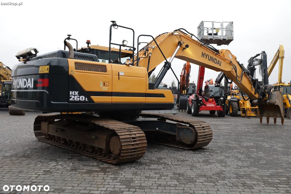 Hyundai HX260L - 33