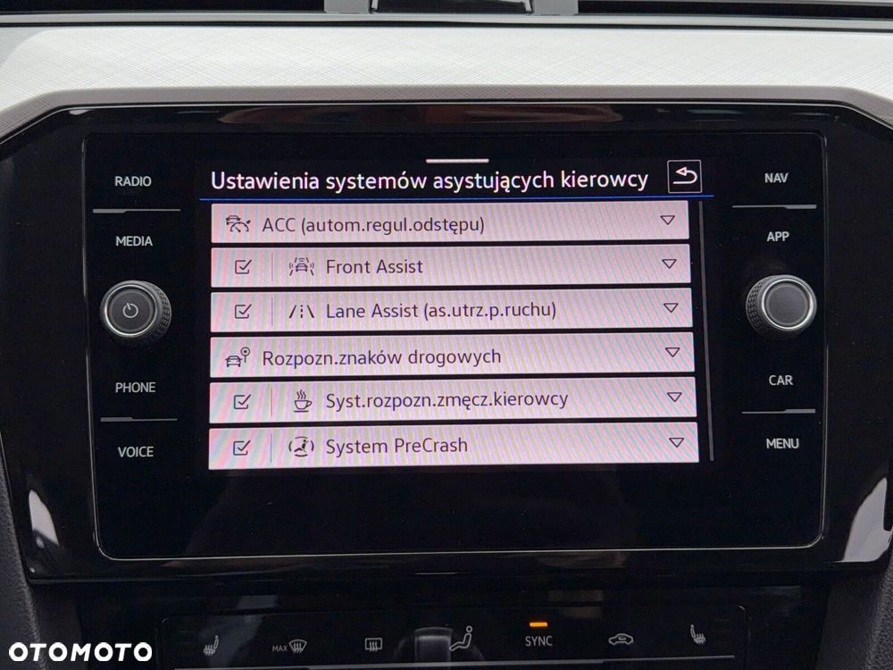 Volkswagen Passat Variant 2.0 TDI Business DSG - 28
