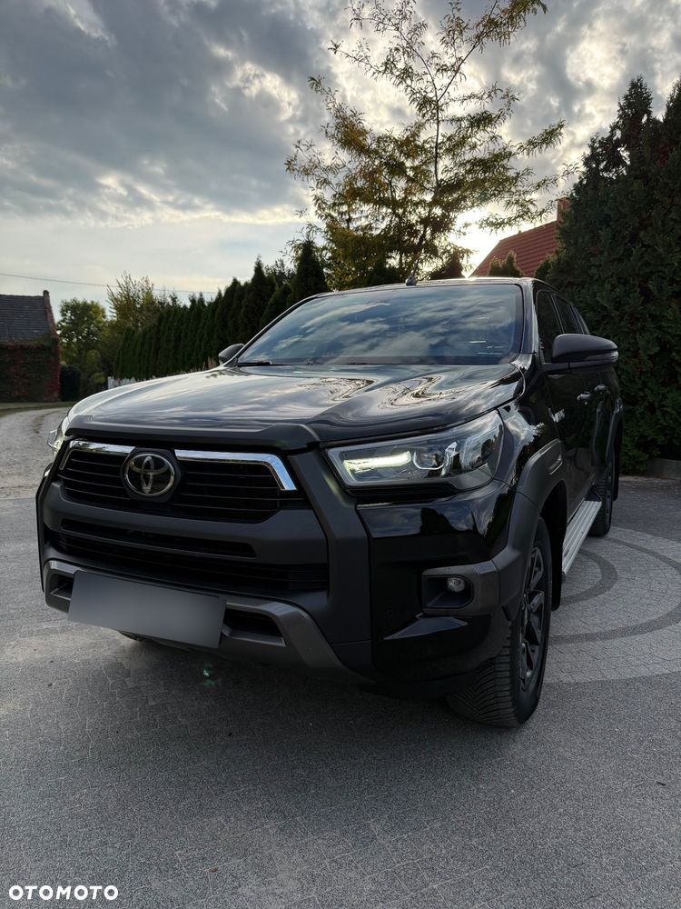 Toyota Hilux - 2