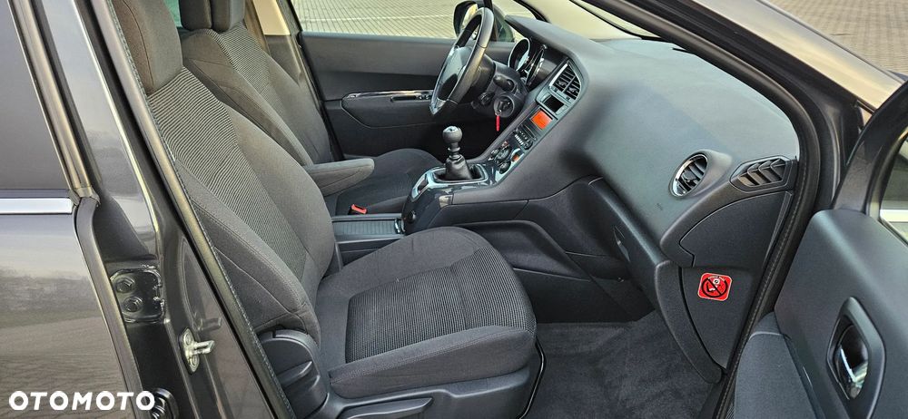 Peugeot 5008 HDI FAP 115 Allure - 12