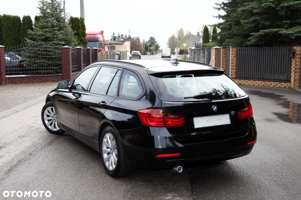 BMW Seria 3 316i Sport Line - 30