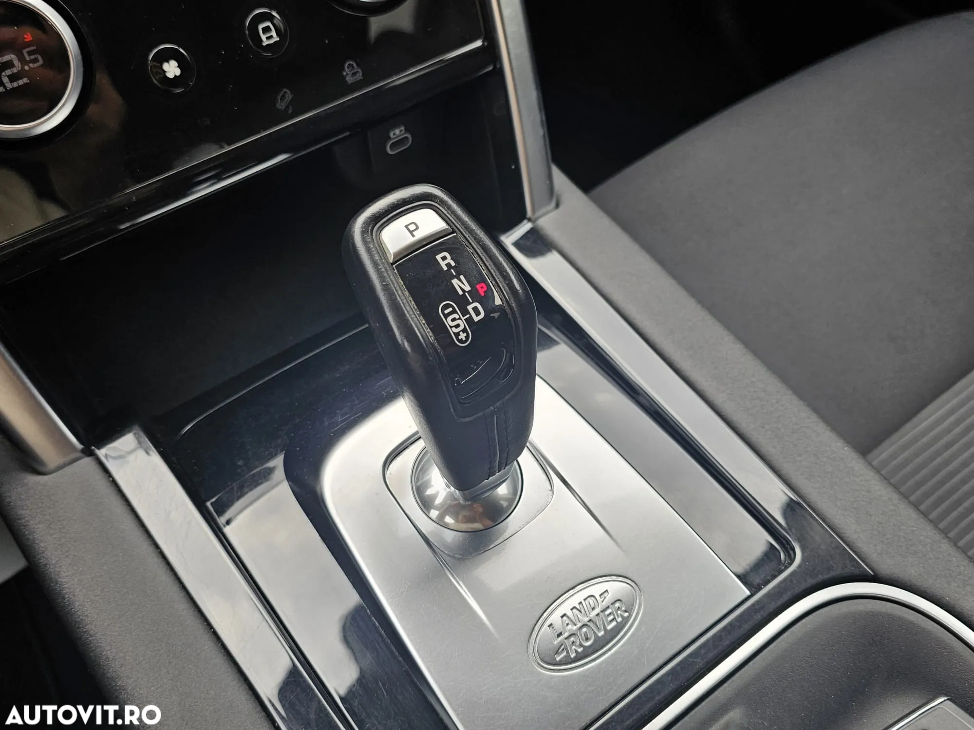Land Rover Discovery Sport 2.0 D200 MHEV Urban Edition - 28