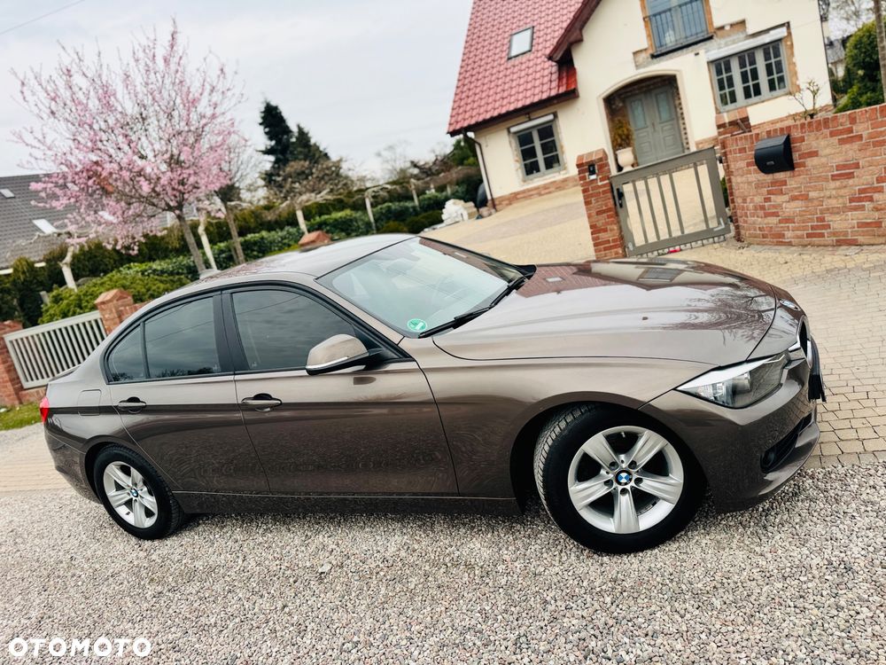 BMW Seria 3 316d DPF Edition Exclusive - 22