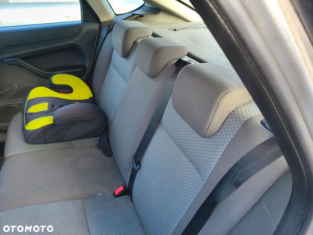 Ford Focus 1.6 TDCi Ambiente - 12