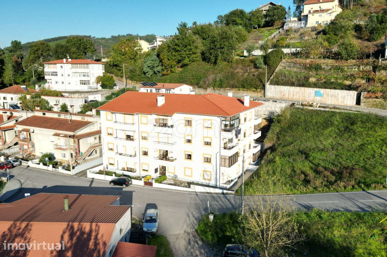 Apartamento T2+1 Renovado na Vila de Arganil com TERRENO E ANEXO - Grande imagem: 5/31