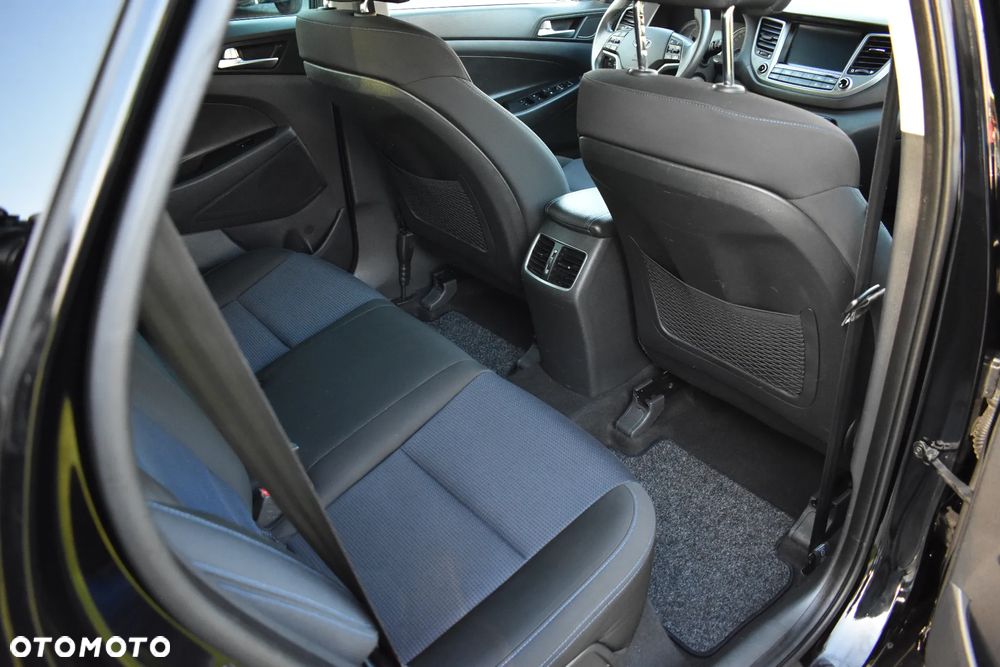 Hyundai Tucson 1.7 CRDI BlueDrive Style 2WD - 38