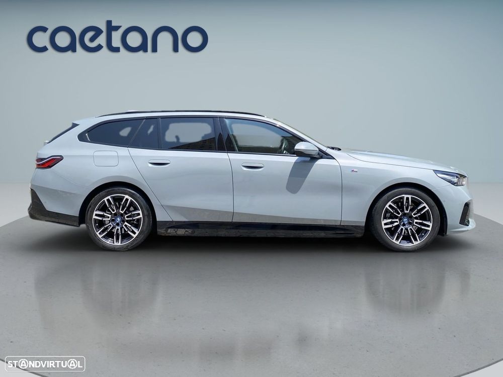 BMW 530 e Pack Desportivo M — fotografia 25