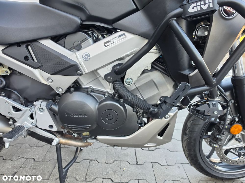 Honda VFR - 21