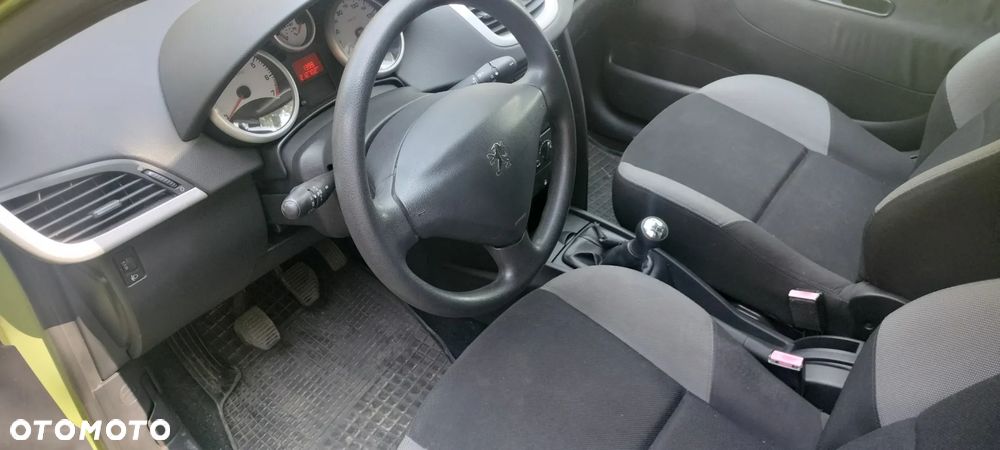 Peugeot 207 1.4 - 6