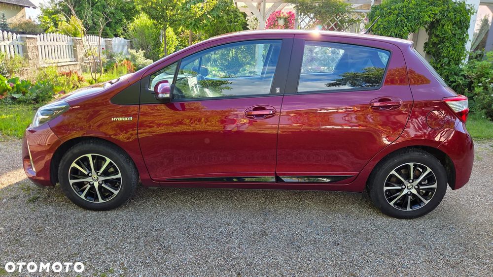 Toyota Yaris Hybrid 100 Premium EU6 - 16