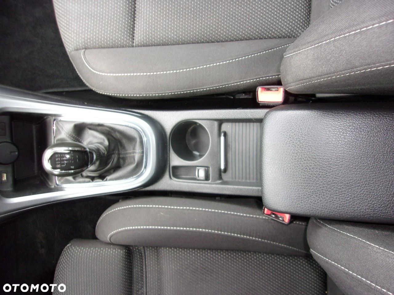Opel Astra 1.4 Turbo Cosmo - 26