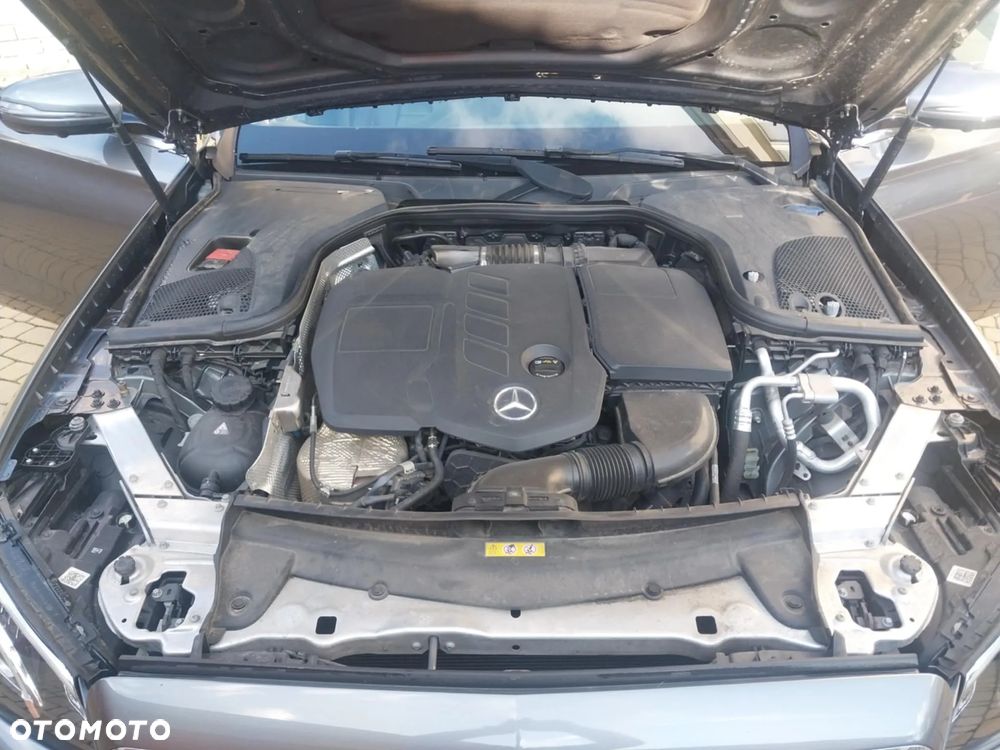 Mercedes-Benz Klasa E 220 d 9G-TRONIC - 8