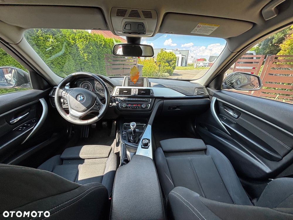 BMW Seria 3 320d - 13