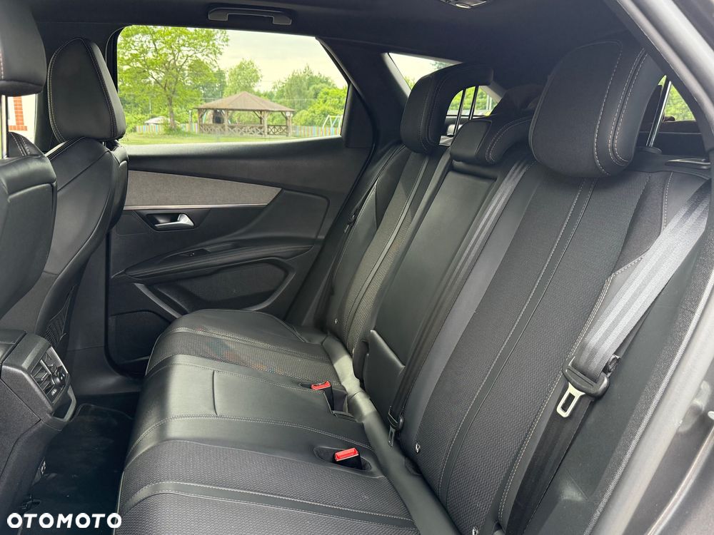 Peugeot 3008 225 e-EAT8 GT - 21