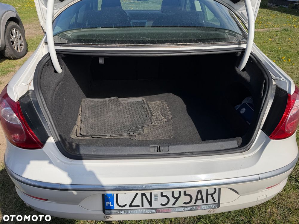 Volkswagen Passat CC - 4