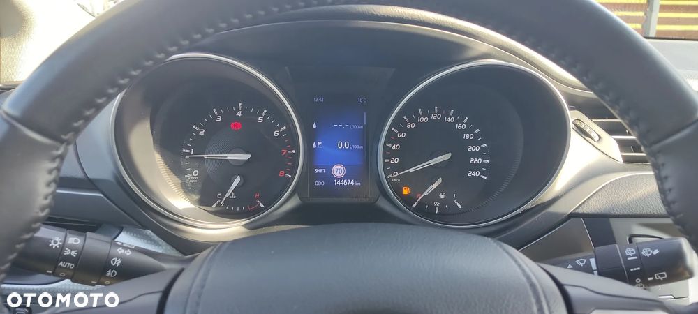 Toyota Avensis Touring Sports 1.8 Executive - 14