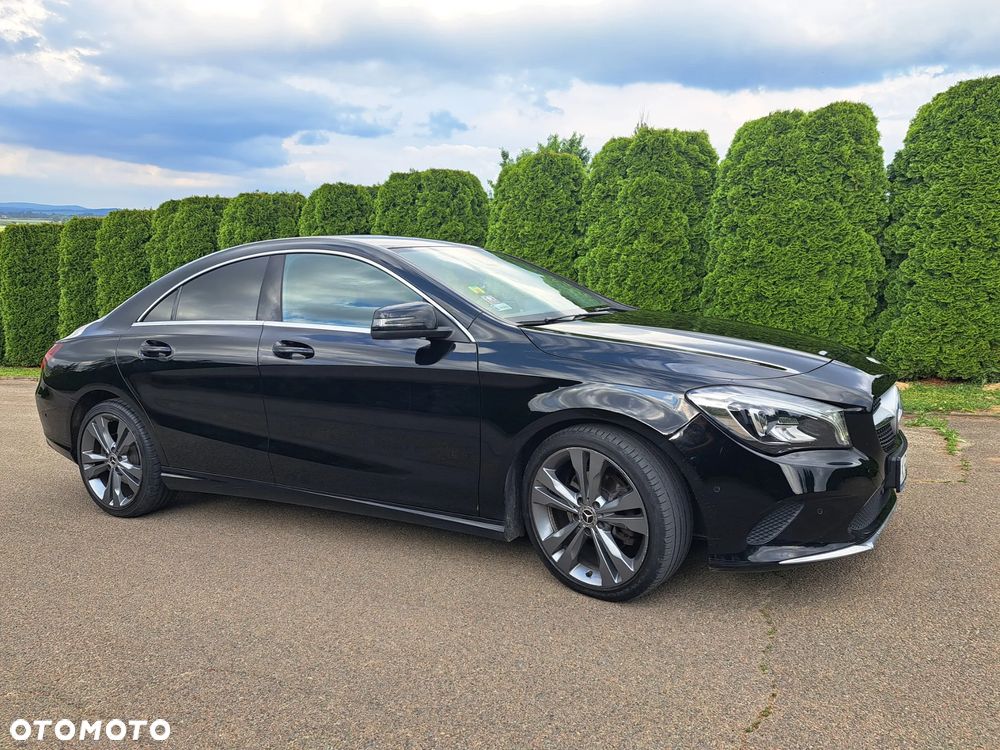 Mercedes-Benz CLA 180 7G-DCT Urban - 15