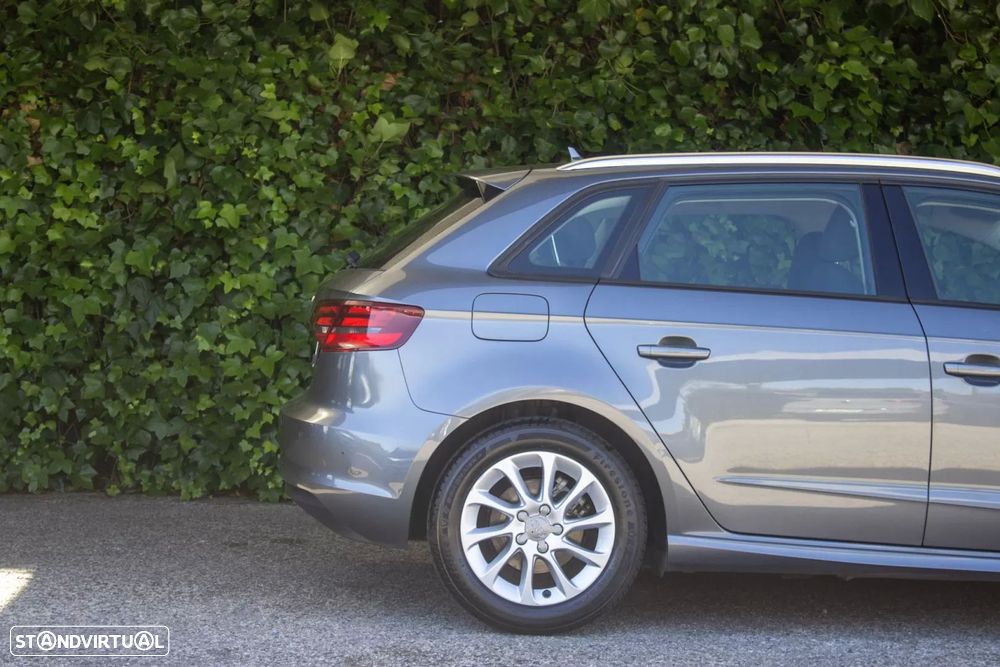 Audi A3 Sportback 1.6 TDI Advance Ultra - 5