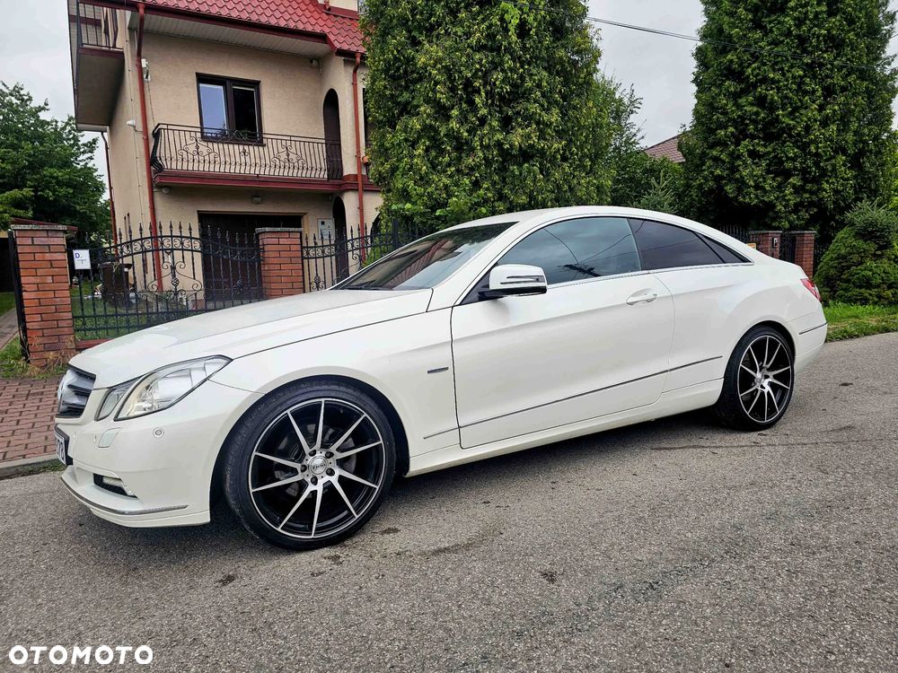 Mercedes-Benz Klasa E 250 BlueEFFICIENCY 7G-TRONIC Avantgarde - 14