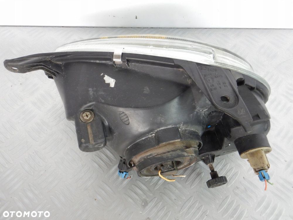 Reflektor lampa przód prawa Opel Corsa B COMBO B 1993-2000 ŁADNY - 4