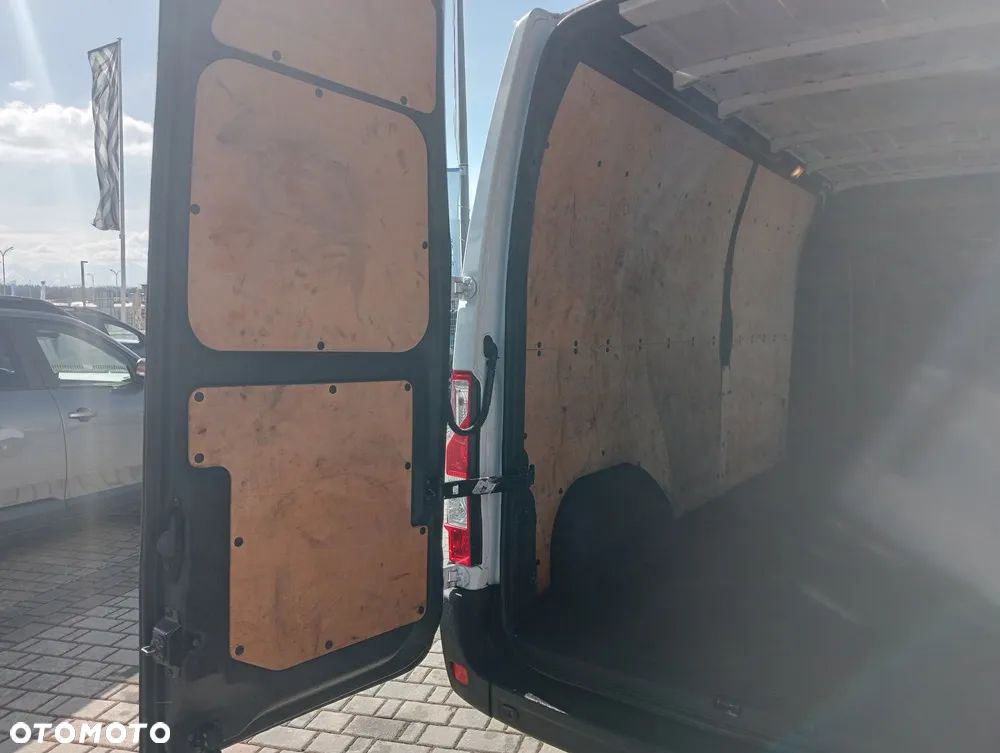 Renault Master FURGON L3H2 180KM - 13