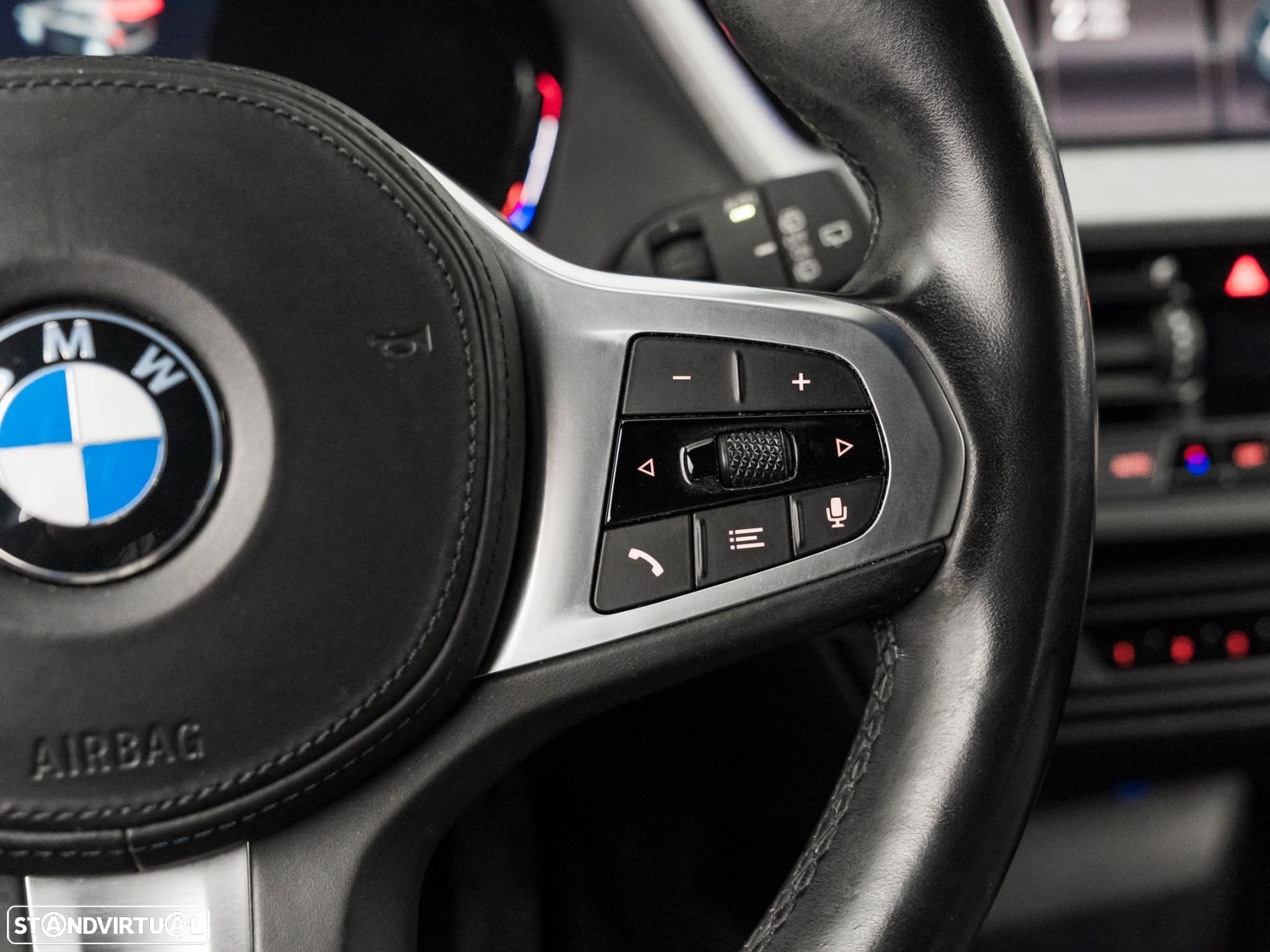 BMW 118 i Pack Desportivo M Auto - 23