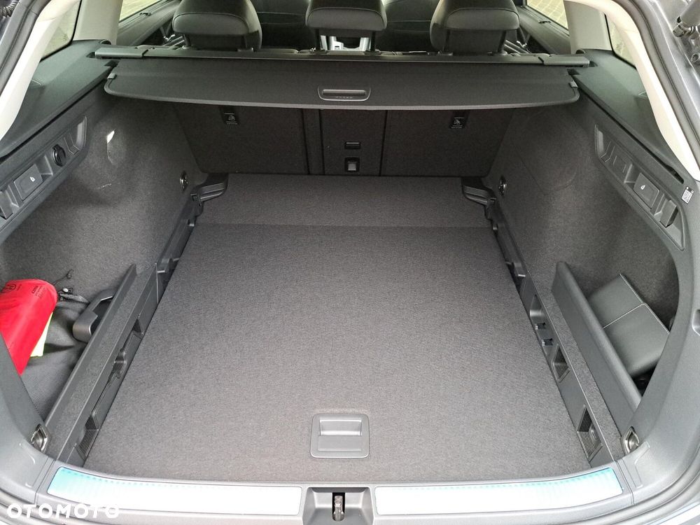 Volkswagen Passat - 11
