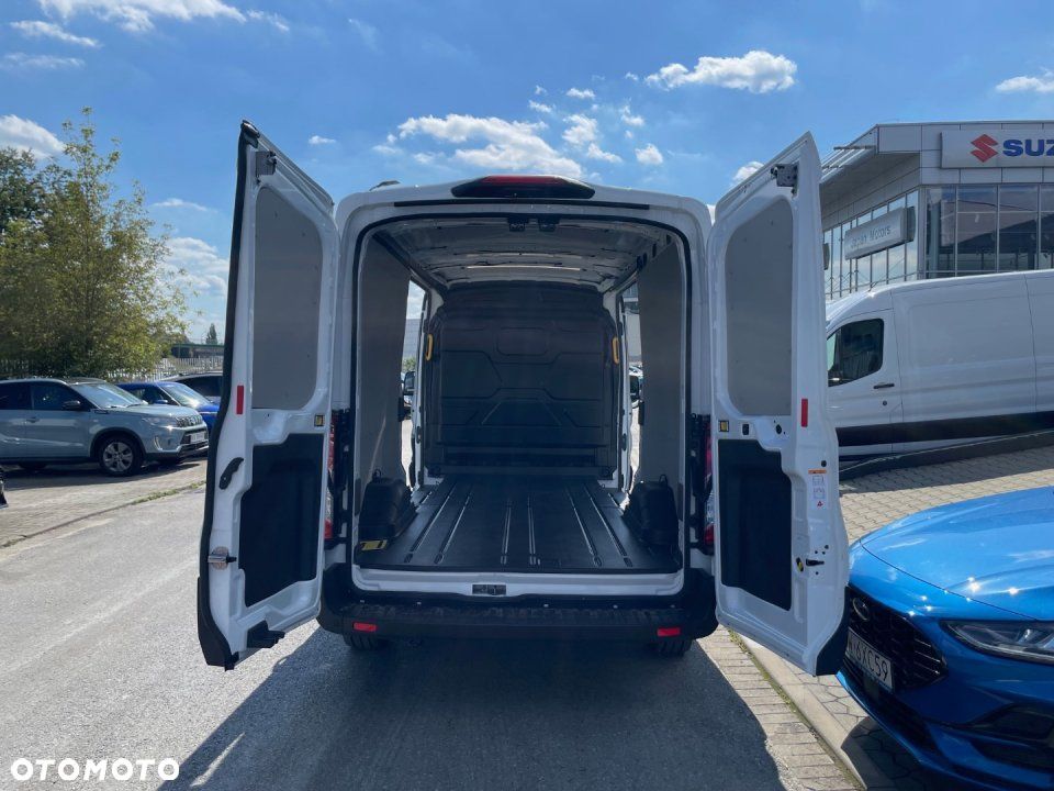 Ford E-Transit - 8