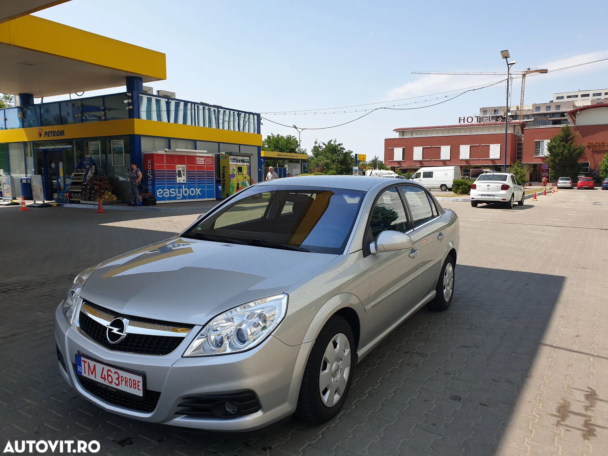 Opel Vectra 1.6i Essentia - 1