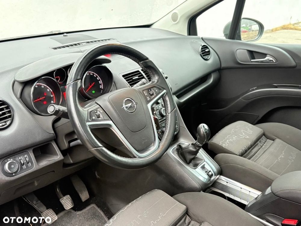 Opel Meriva - 9