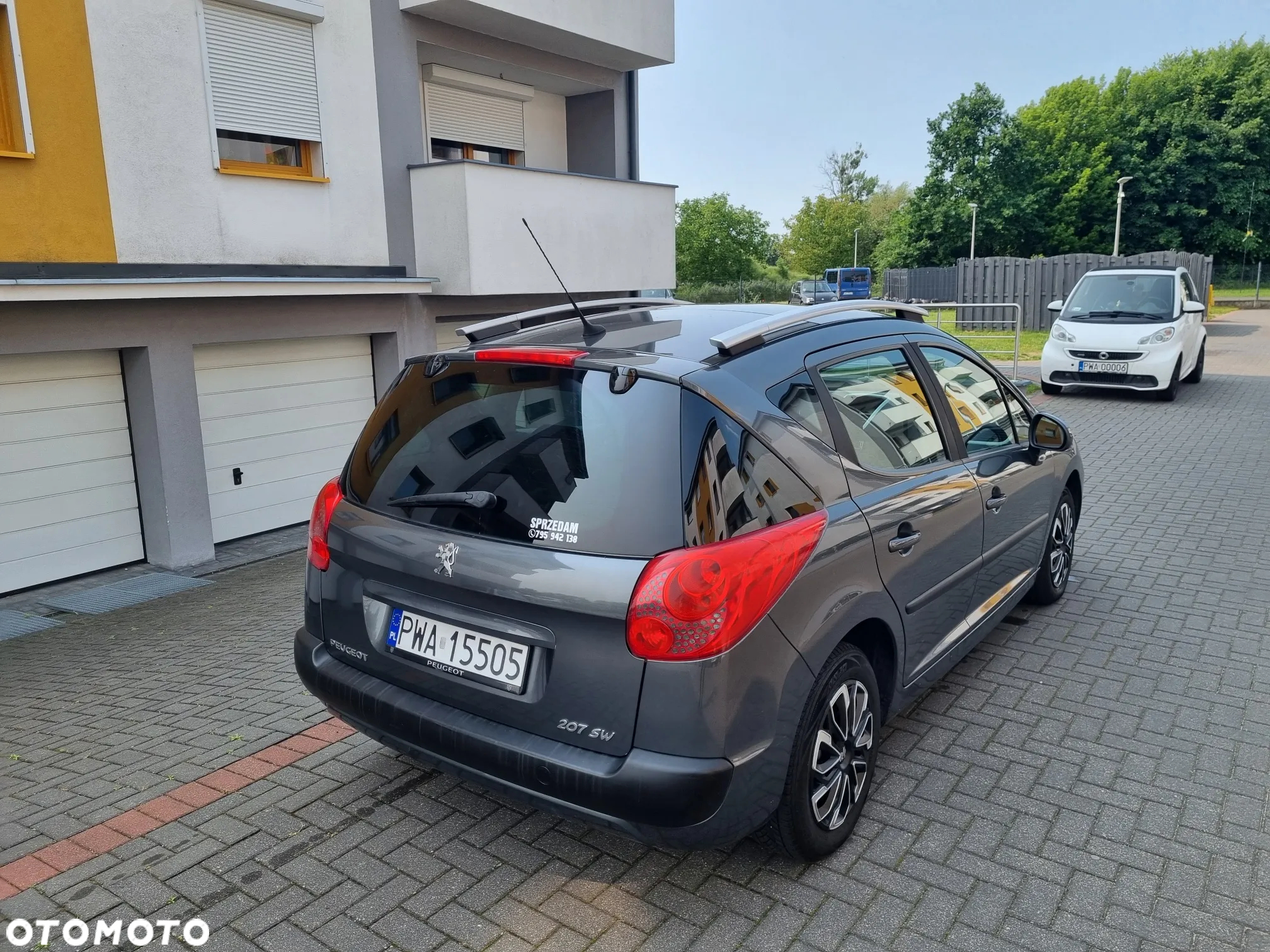 Peugeot 207 1.4 16V Trendy - 10