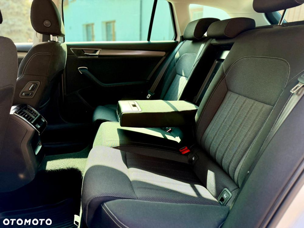 Skoda Superb 2.0 TDI SCR 4x4 Style DSG - 30