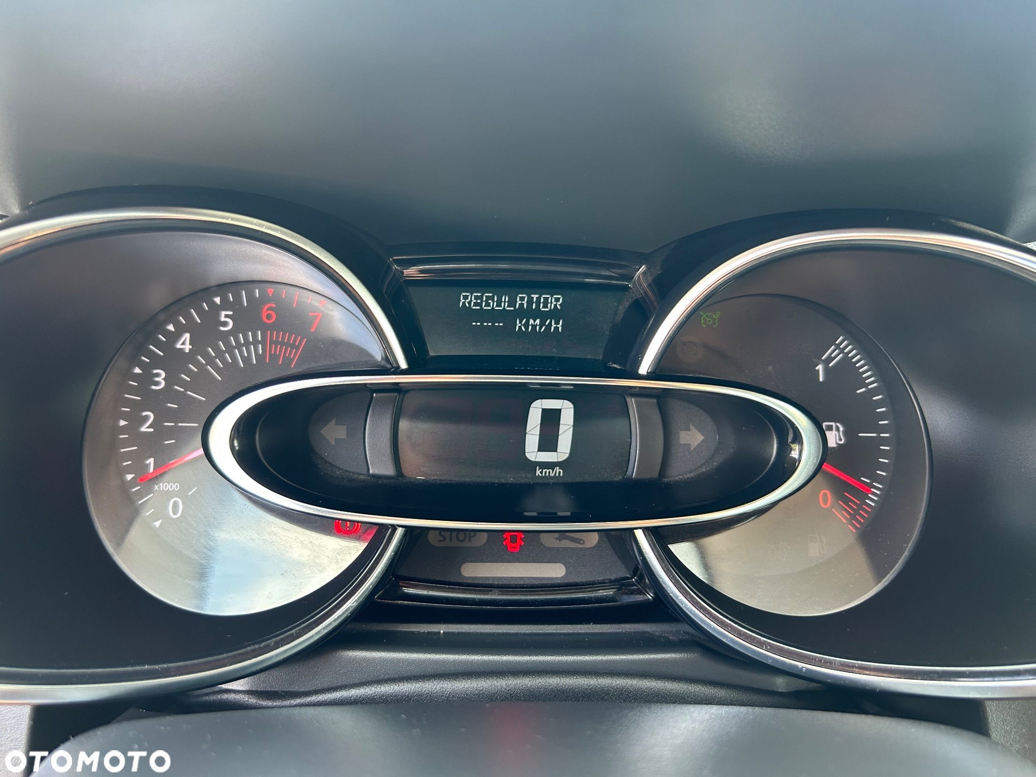 Renault Clio 1.2 16V Alize - 19
