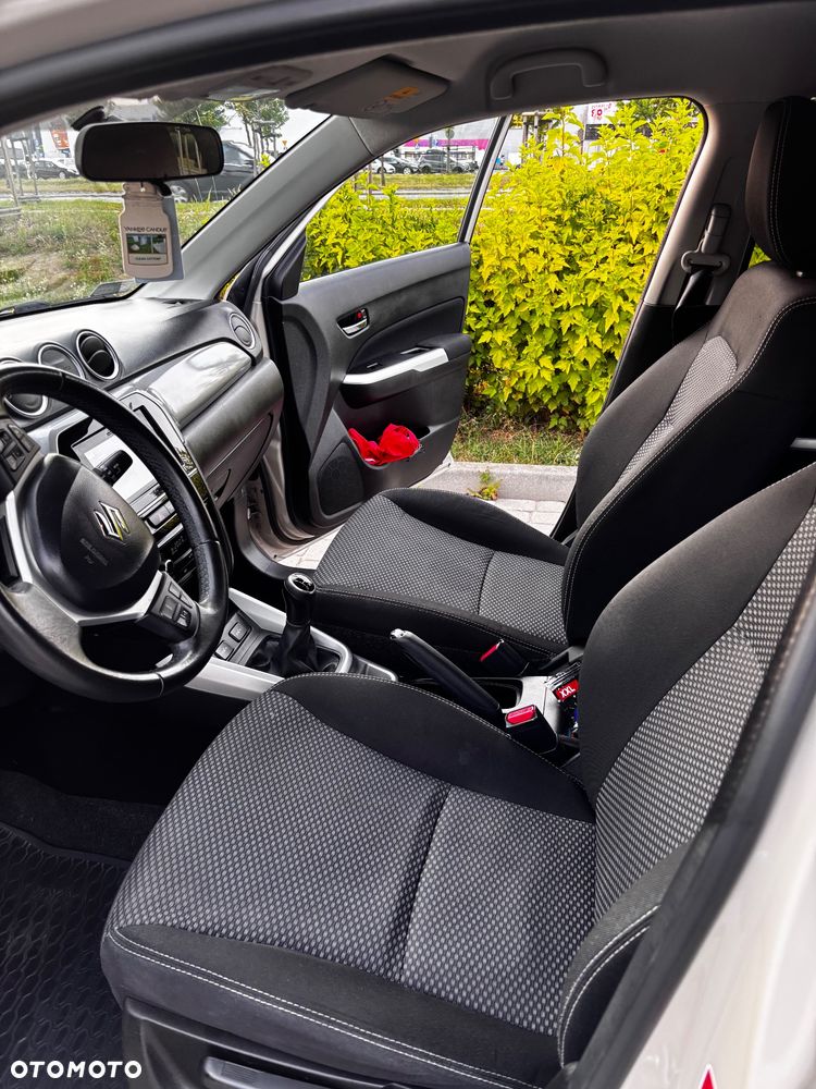 Suzuki Vitara 1.6 Comfort 2WD - 16