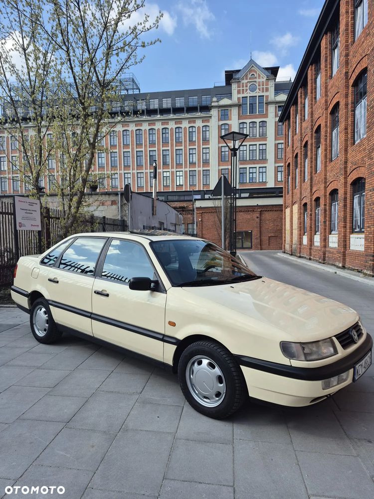 Volkswagen Passat 1.9 TDI CL - 16