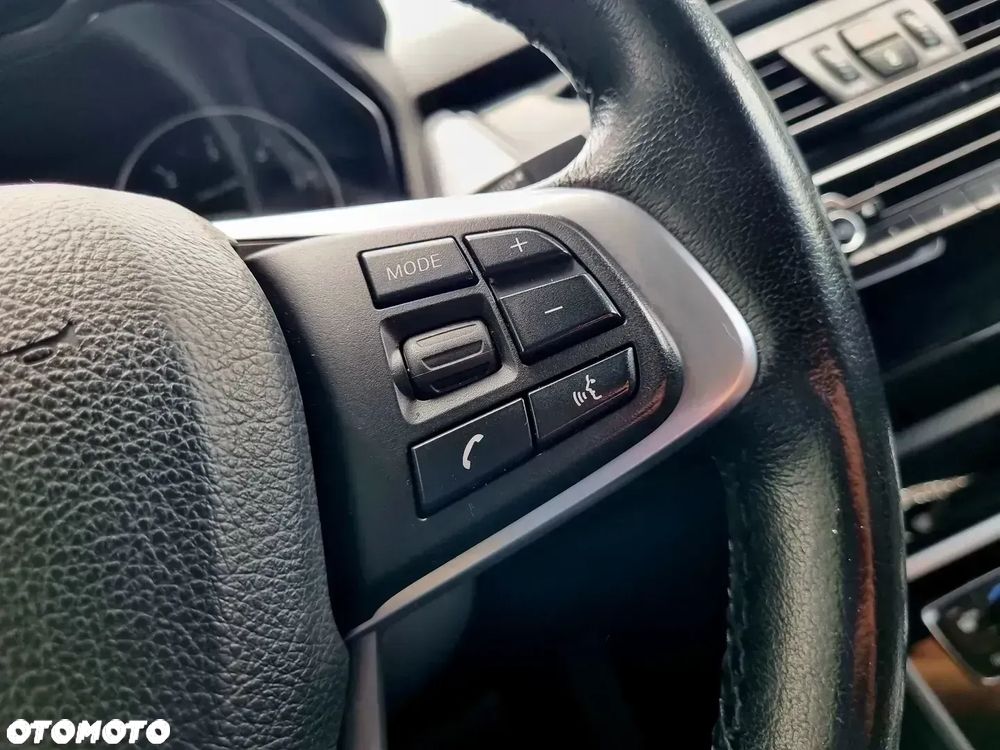 BMW Seria 2 220d Active Tourer - 18