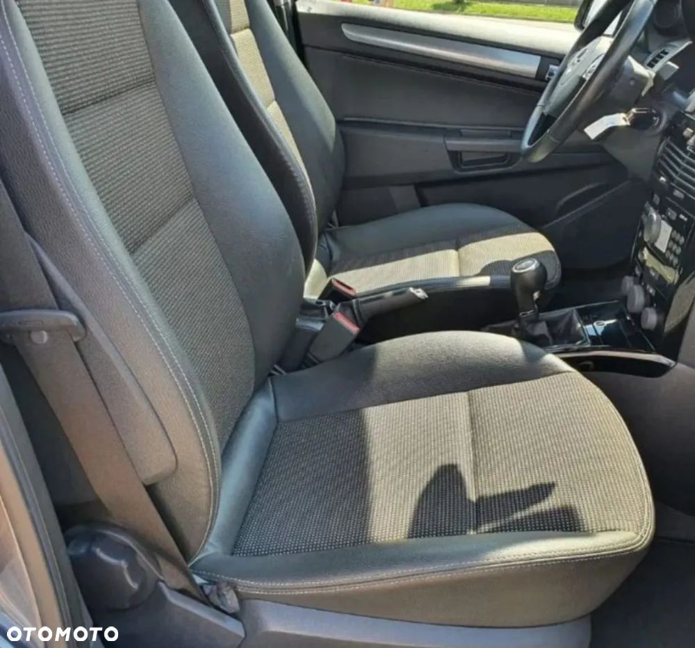 Opel Astra 1.6 Cosmo - 10