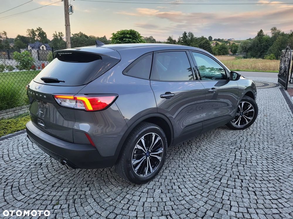 Ford Kuga - 11