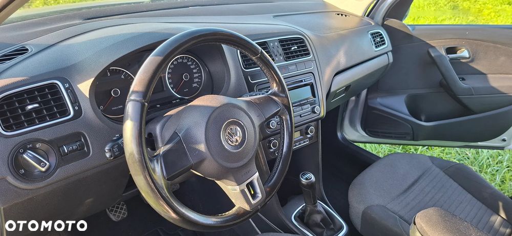 Volkswagen Polo - 4