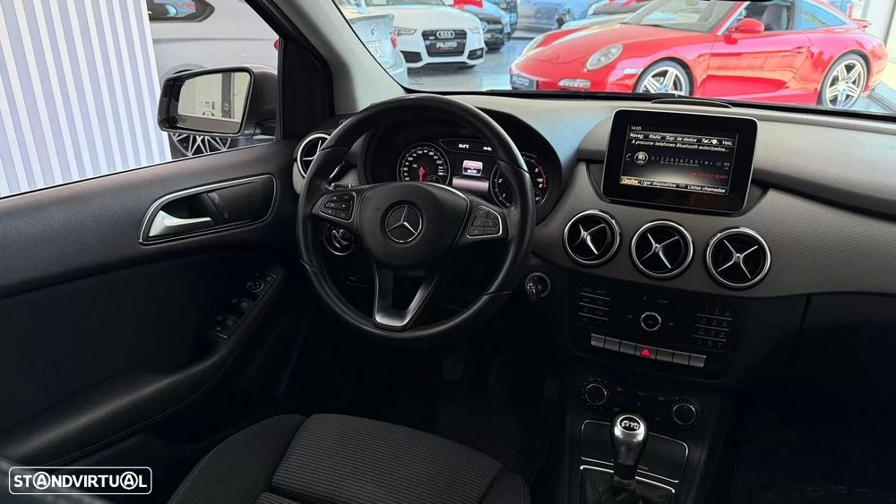 Mercedes-Benz B 180 - 13