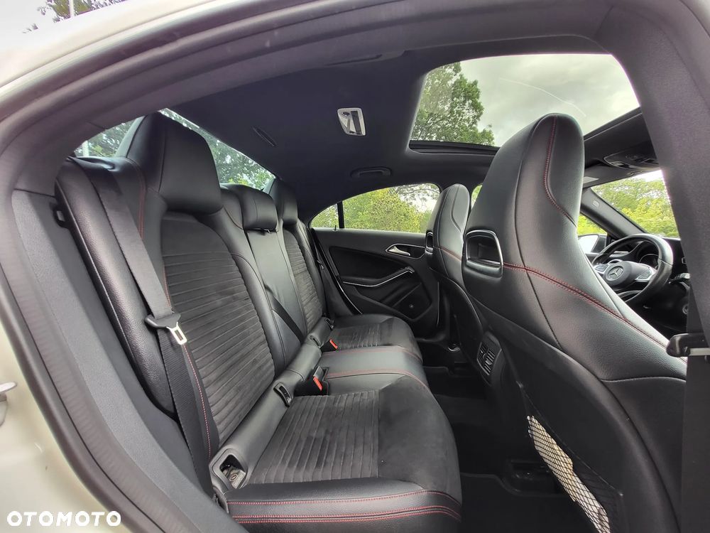 Mercedes-Benz CLA 250 4Matic 7G-DCT AMG Line - 21