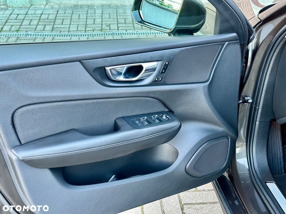 Volvo V60 D4 Geartronic Momentum Pro - 15
