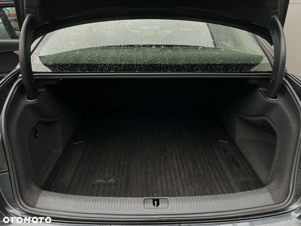 Audi A4 Limousine 2.0 TFSI ultra S tronic - 37