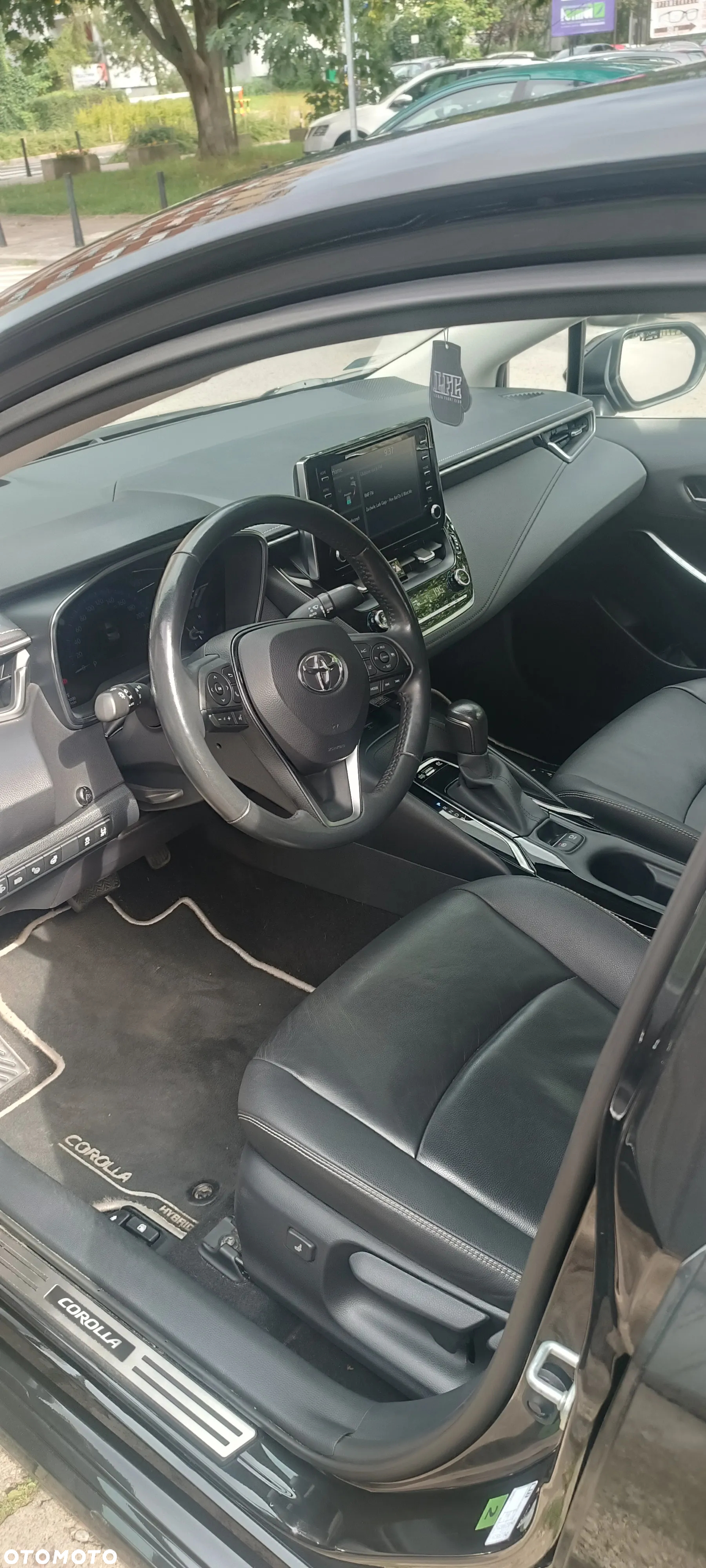 Toyota Corolla 1.8 Hybrid Executive - 15