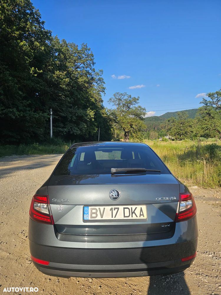 Skoda Octavia 2.0 TDI DSG 4X4 Style - 18