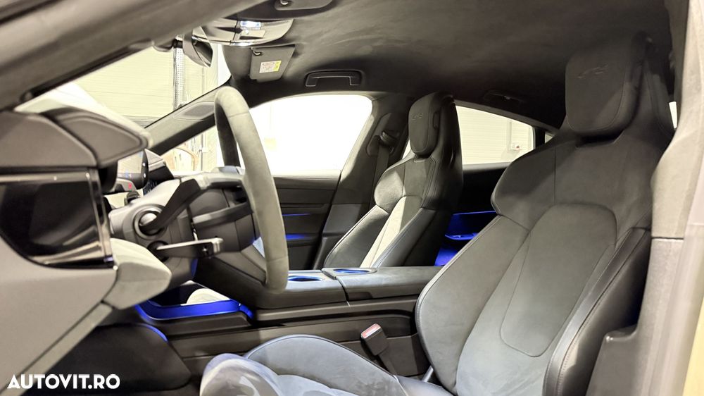 Porsche Taycan GTS Sport - 30